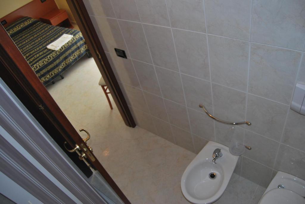 Hotel Il Chierichetto San Giovanni Rotondo Kamer foto